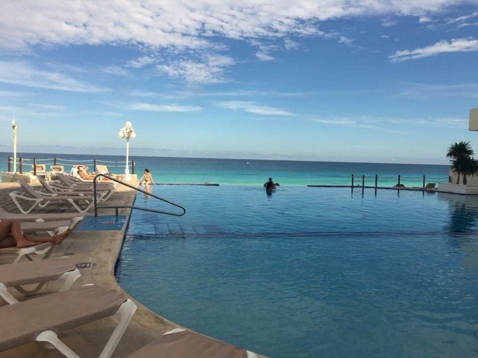 Ocean Front Suite, Balcony, Kitchen. Cancun Dış mekan fotoğraf